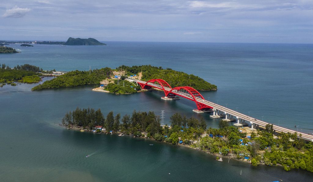 Destinasi Wisata Jayapura dengan Pemandangan Luar Biasa Teluk Youtefa